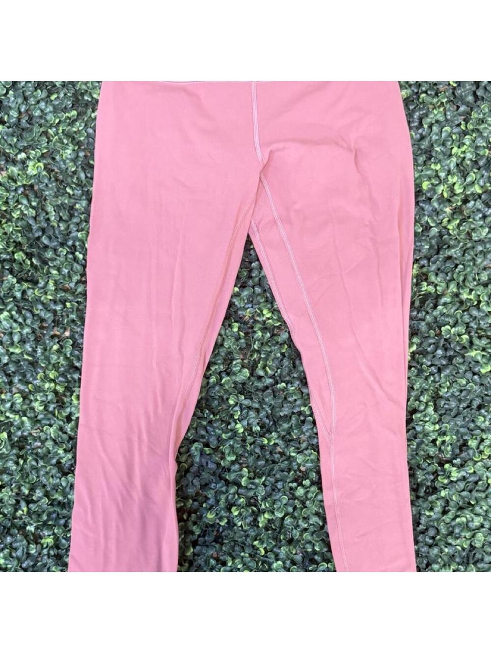 Lululemon leggings in a beautiful warm coral/rose pink shade 🩷womens size 6
